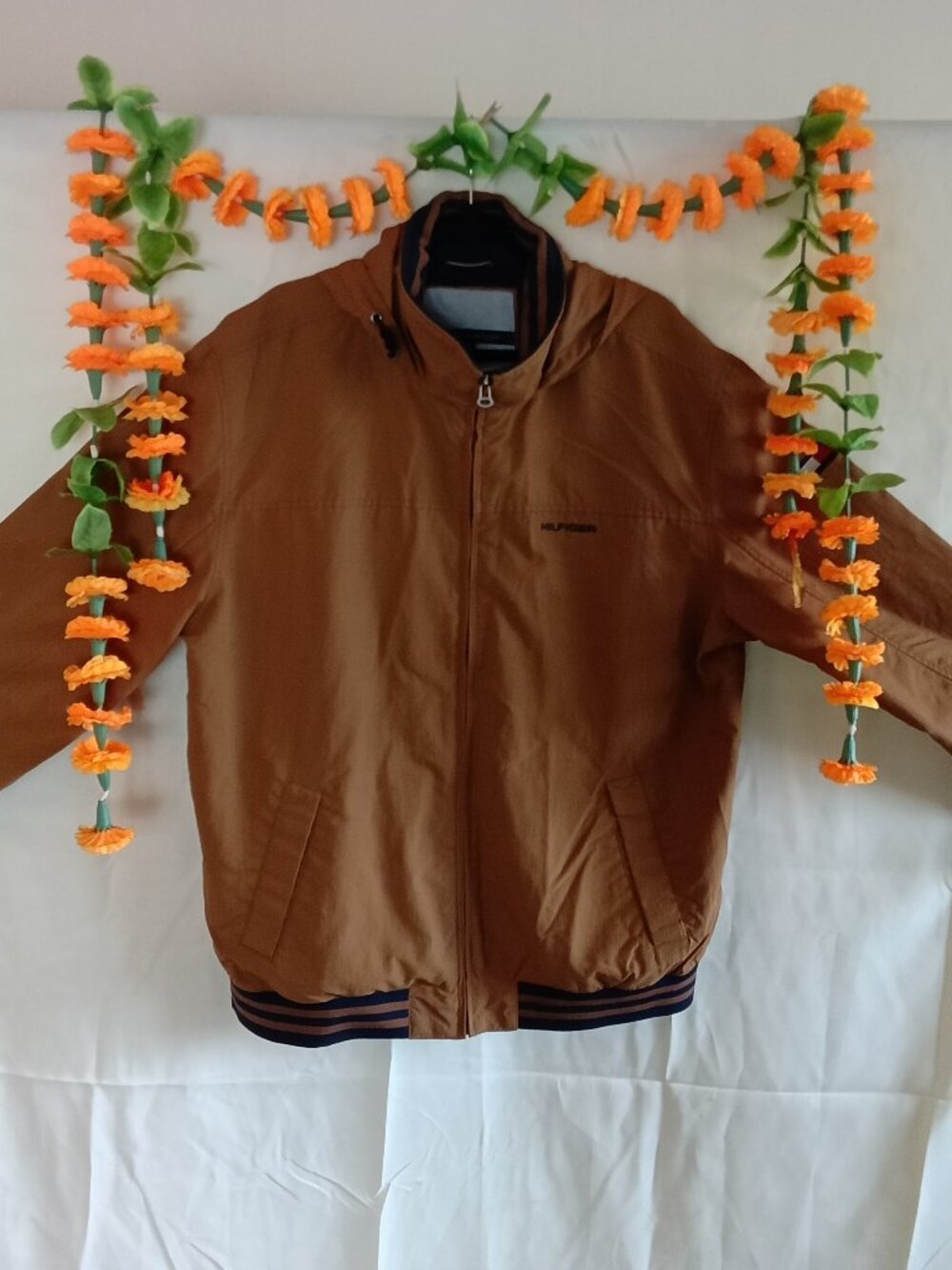 Vintage Tommy Hilfiger Brown Windbreaker Jacket - Men's 2XL Hooded
